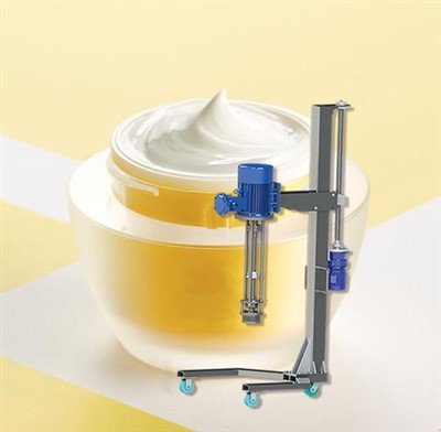 Kozmetický dispergátor s vysokým strihom